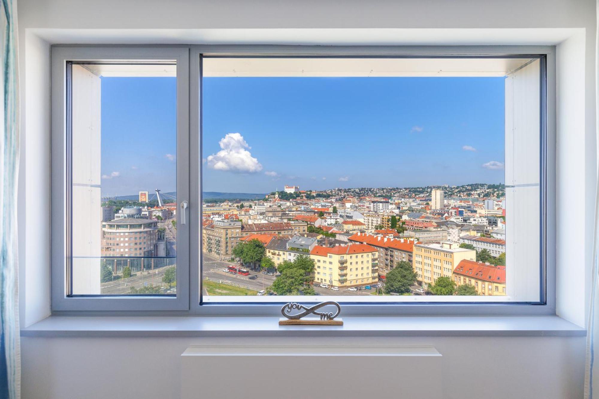Sky Park 1 - Luxurious #instaworthy In Downtown Center With Included Parking, Address In Town Appartamento *