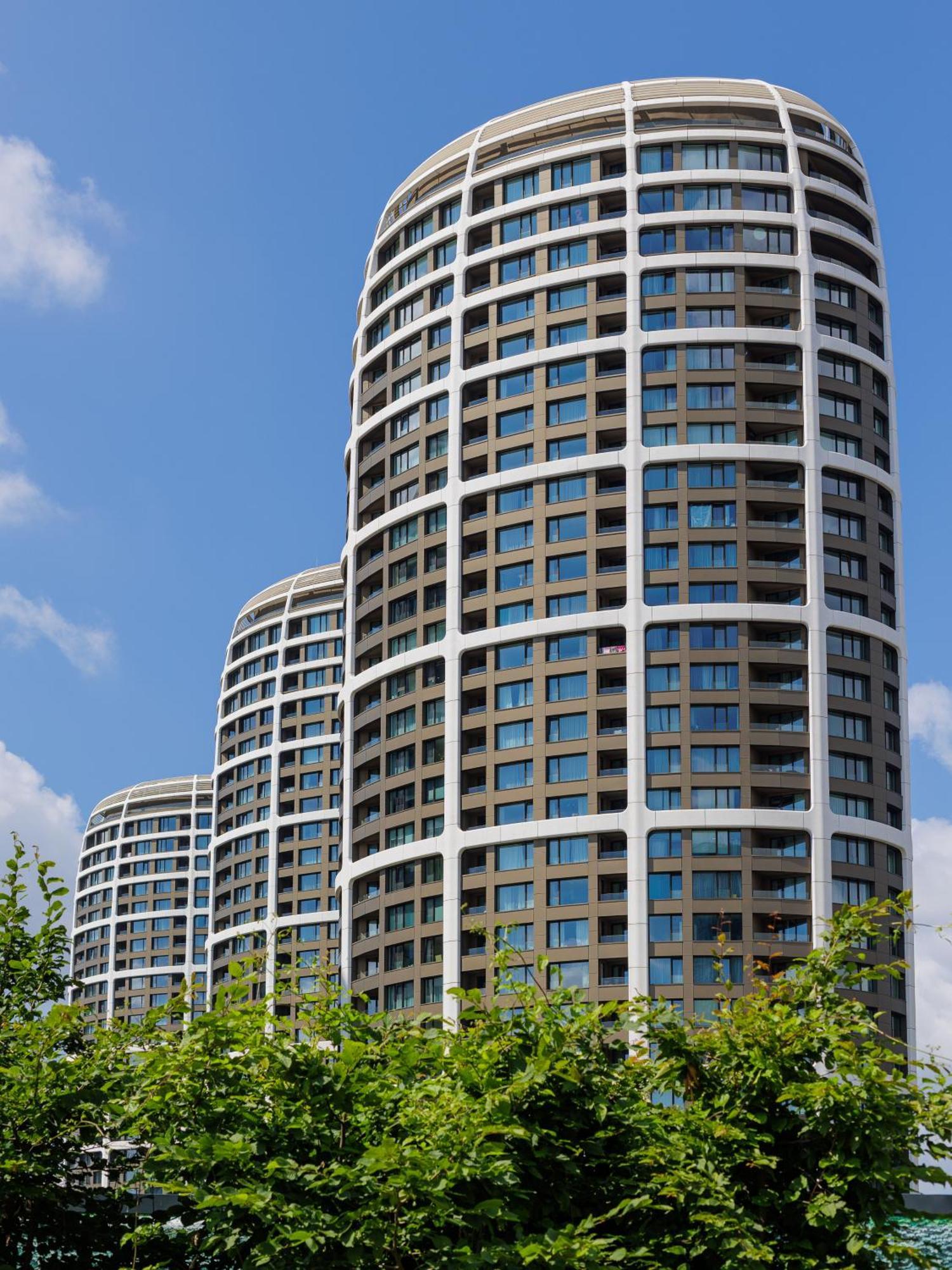 Sky Park 1 - Luxurious #instaworthy In Downtown Center With Included Parking, Address In Town Appartamento Bratislava